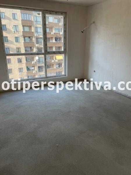 Продава се Тристаен апартамент в Пловдив, Кючук Париж - 101 кв.м за 980 €/кв.м - Снимка #2