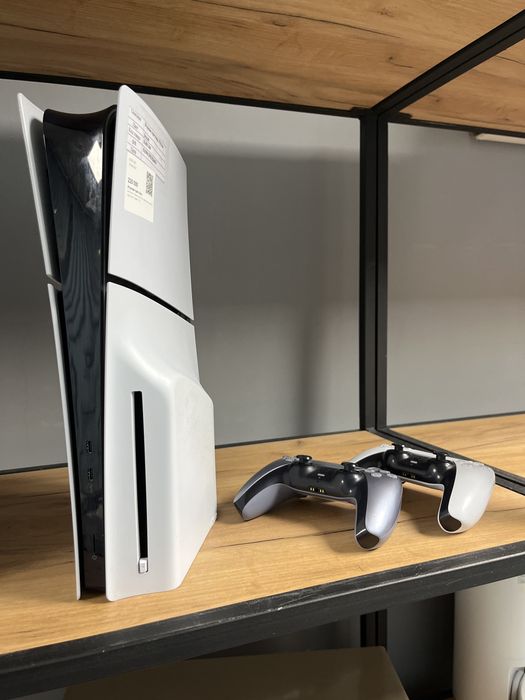 Игровая приставка: PS5 Slim