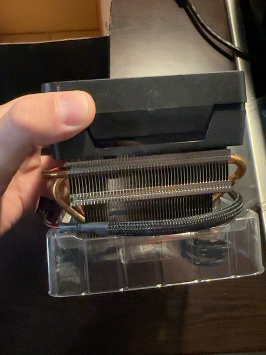 AMD Wraith Prism RGB CPU охладител за AM4 – оригинален AMD cooler