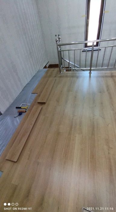 Укладка ламината таркета плинтуса