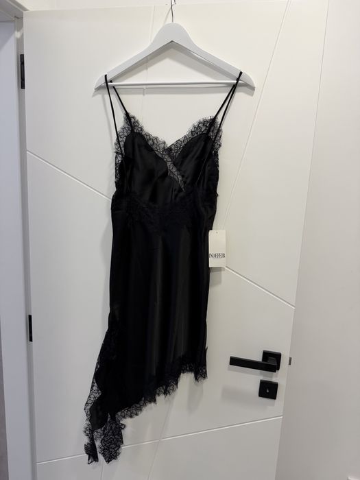 Сатенена къса рокля