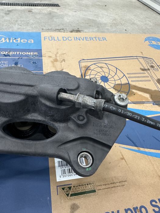 Спирачени апарати от Porsche Macan Brembo 345x30 мм