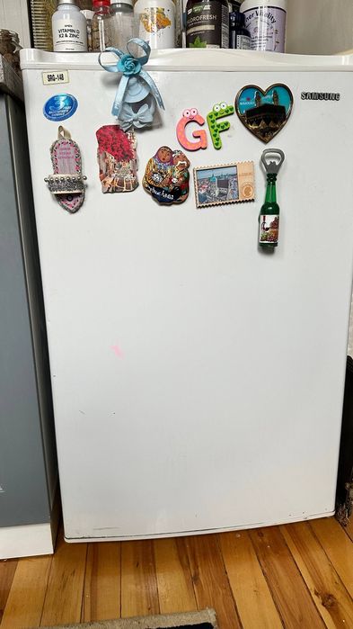Продам холодильник Samsung SRG-148