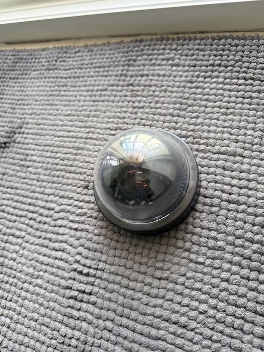 Camera de supraveghere falsa pe baterii