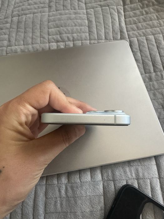 iPhone 15 на 128 гб в ИДЕАЛЕ