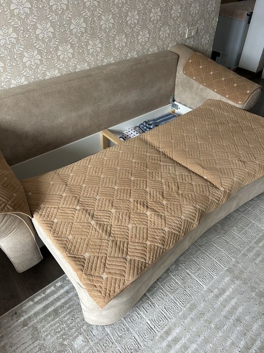 Продам диван с креслами