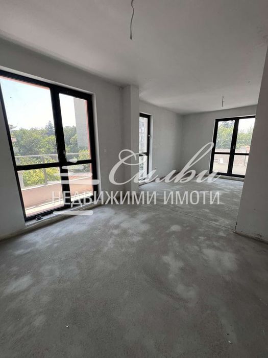 Продава се Тристаен апартамент в Търговище, Център - 120 кв.м за 1234 €/кв.м - Снимка #2