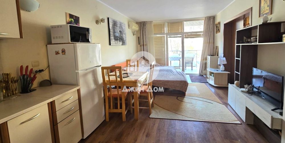 Продава се Двустаен апартамент в к.к. Слънчев бряг - 66 кв.м за 588 €/кв.м - Снимка #1