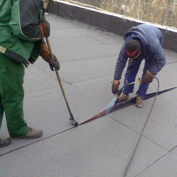 Spuma Poliuretanica + Hidroizolatii