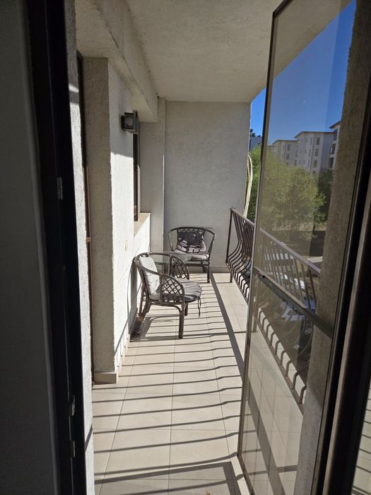 Închiriez apartament 3 camere