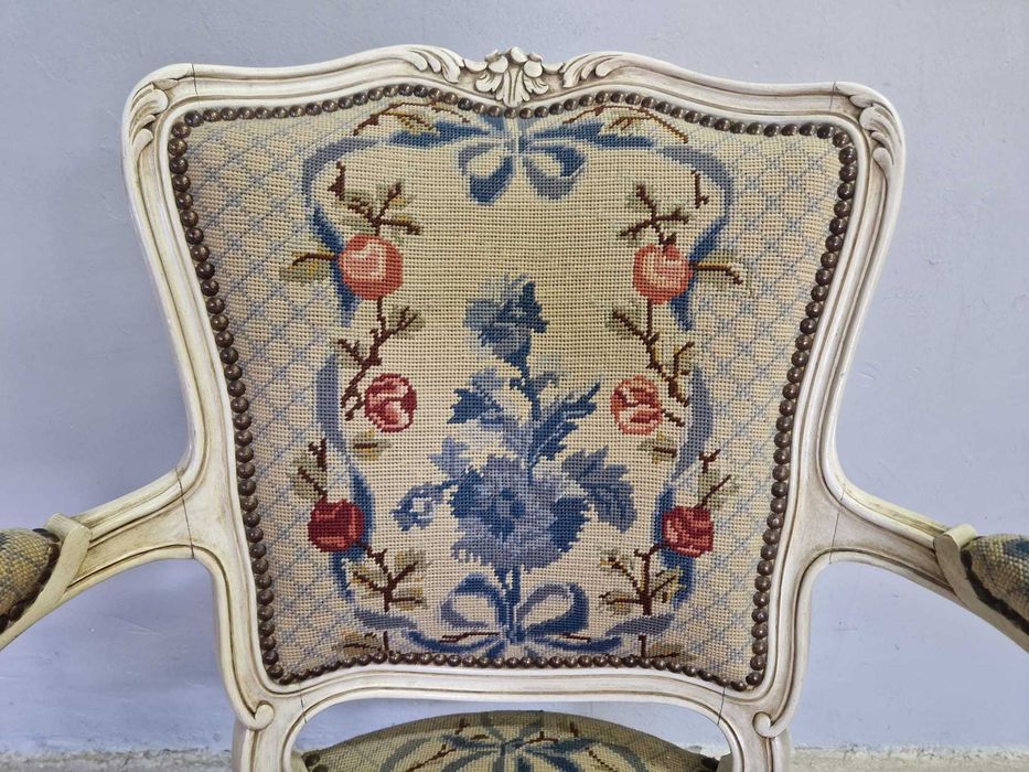 Гобленово винтидж кресло в стил "ЛУИ XV"