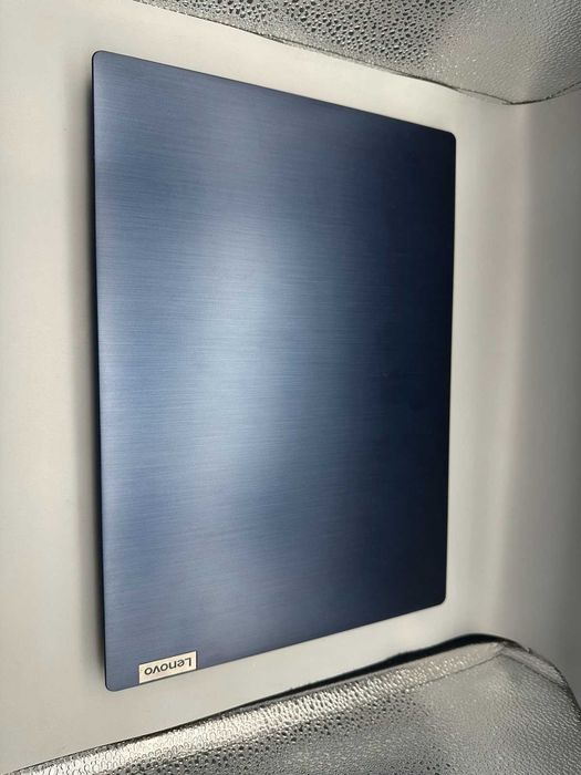 Лаптоп Lenovo IdeaPad 3 14IIL05