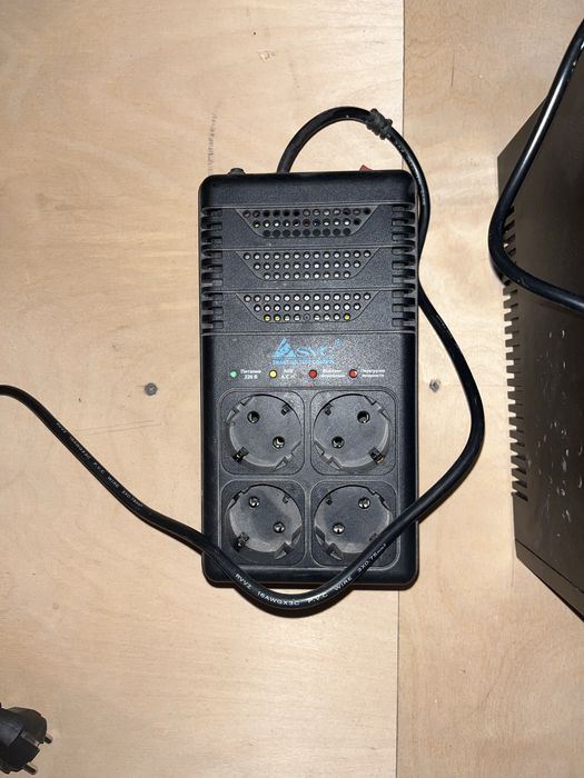 Стабилизатор напряжения