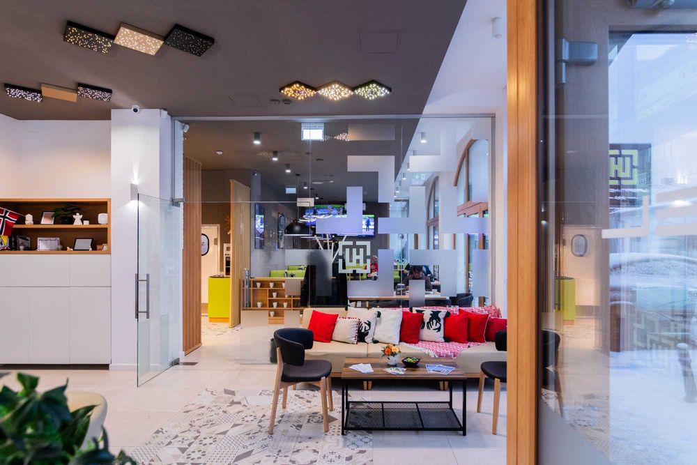 „ Hotel Urban " de vanzare, locatie excelenta - centrul vechi istoric