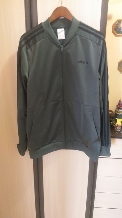 Продавам мъжки анурак,,Адидас,