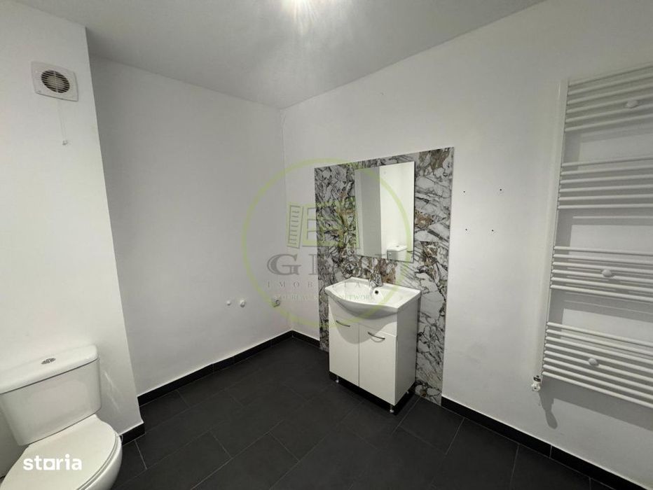 Inchiriere casa pentru birouri + 4 garaje, P-ta Cipariu