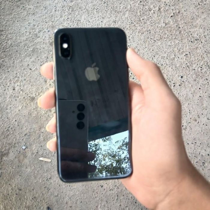 IPhone XS srocno sotiladi