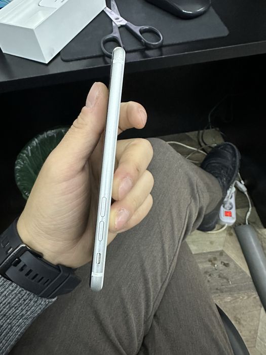 Iphone se продам 64 гб