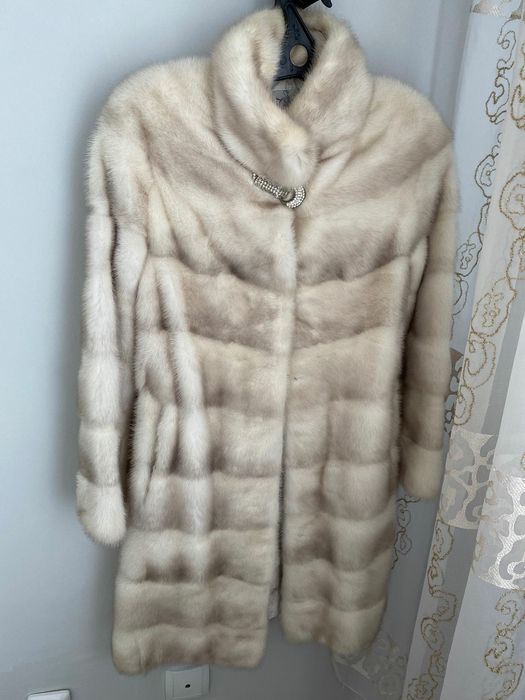 Продам норковую шубу