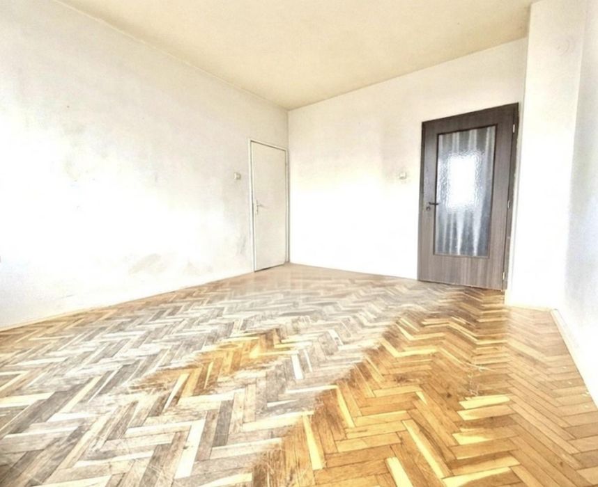 Продава се Тристаен апартамент в Пловдив, Младежки Хълм - 60 кв.м за 1063 €/кв.м - Снимка #1