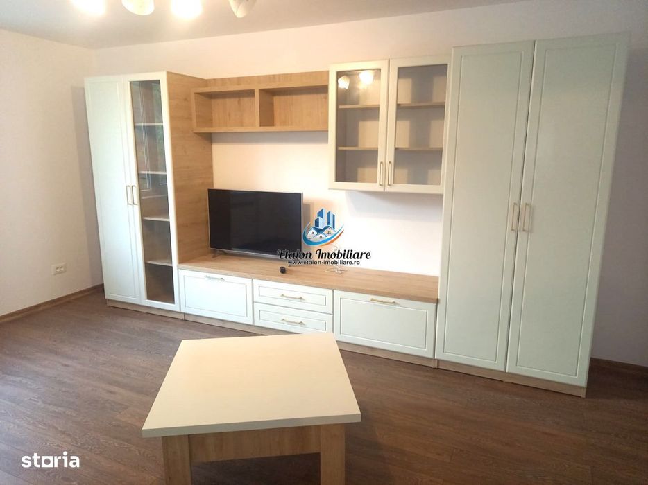 Apartament 2 camere, etaj 2, centru Piatra Neamt — fotografia 1