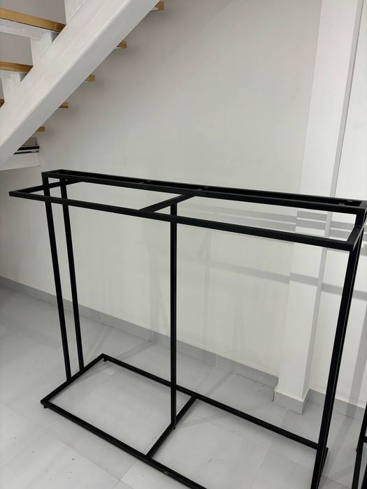 Стеллажи для одежды