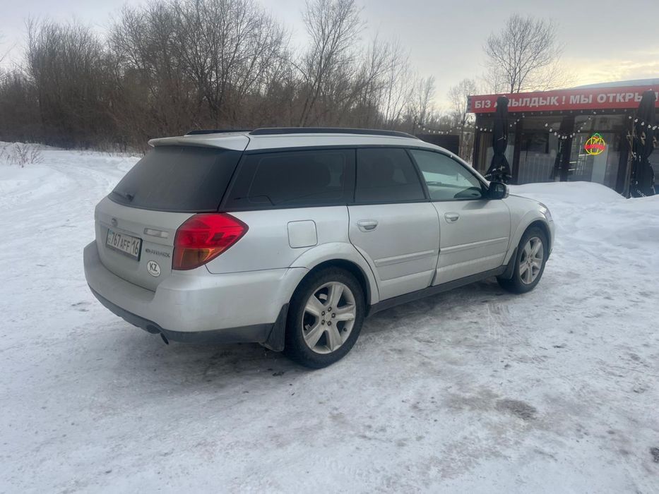 Субару Оутбек 2004 г