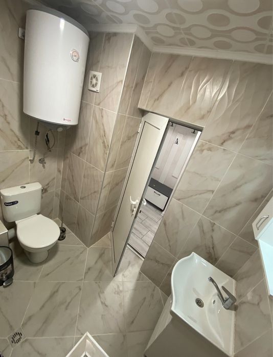 Дава се под наем Двустаен апартамент в Варна, Колхозен пазар - 80 кв.м за 586.5 € - Снимка #5