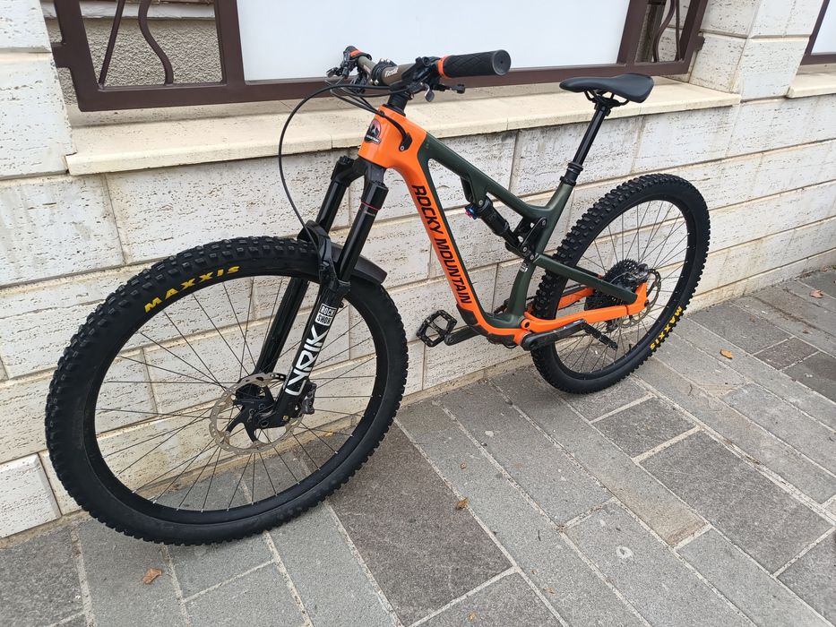 Bicicleta enduro Rocky Mountain Instinct 29