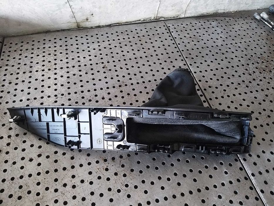 Ornament manson frana de mana ford focus 3 facelift f1eb-a061b84-acw