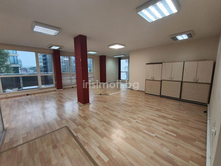 Дава се под наем Офис в София, Младост 1 - 113 кв.м за 750 € - Снимка #1