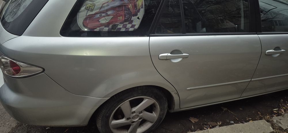 Мазда комби 6 2004година