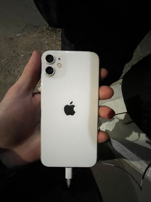 СРОЧНО продам айфон 11
