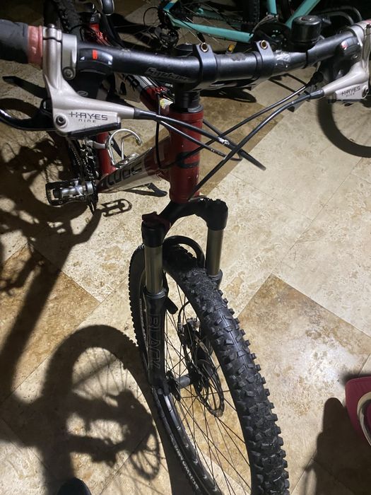 Vand bicicleta full suspension cube