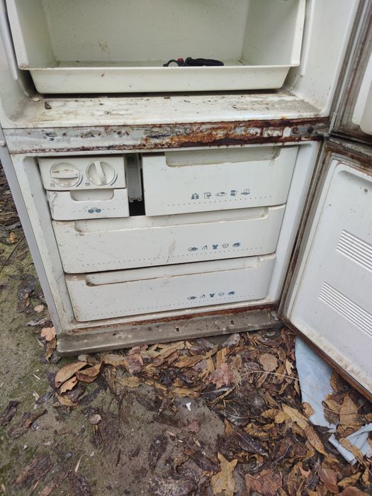 Продам б/у холодильник, не рабочий