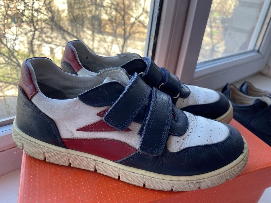 Кроссовки и туфли