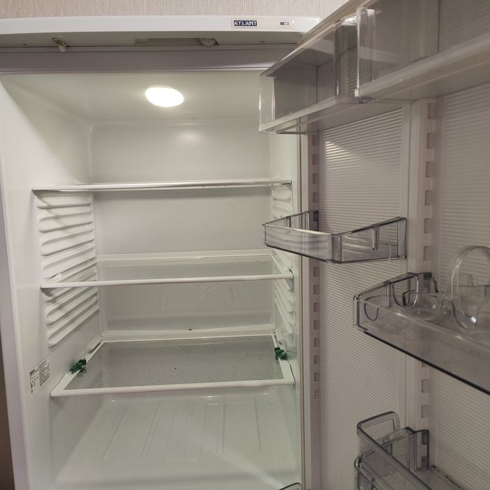 Продается холодильник Atlant