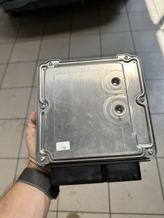 Calculator motor ECU audi Q7 BUG BUN 4L0907401 4L0910401K 4L0910401R