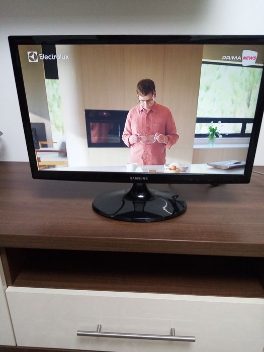Televizor Samsung diagonală de 60 cm