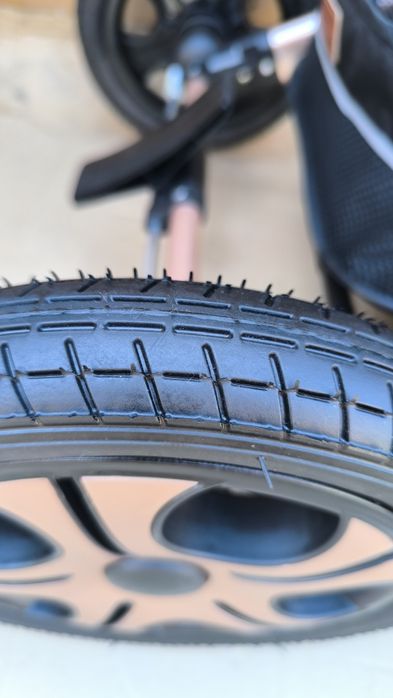 Комбинирана количка 3 в 1 вкл. кош за новородено/кола, зимен/летен кош