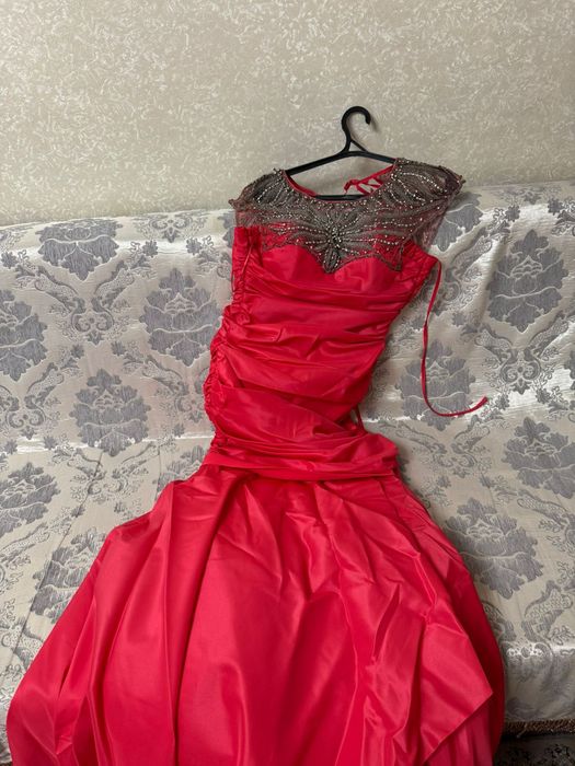 вечернее платье роскошное