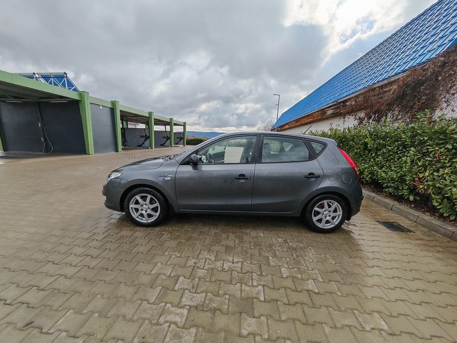 Vând Hyundai i30 1.6 diesel