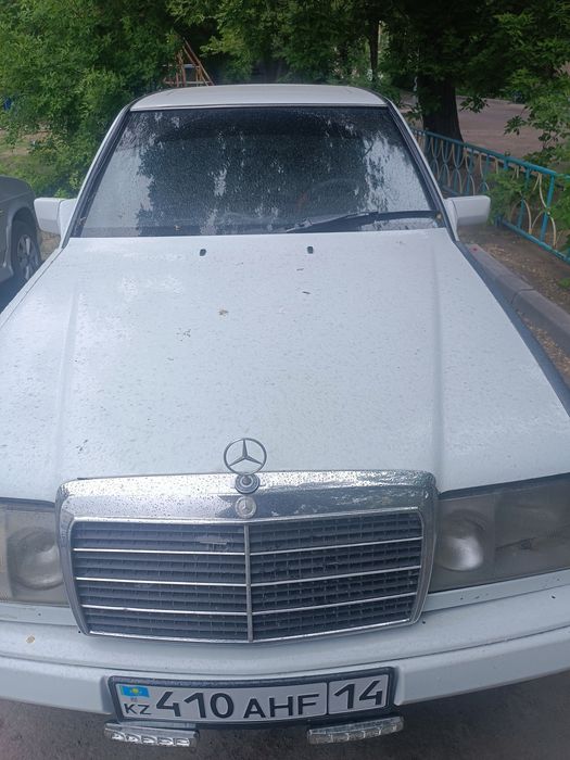 Продам Mercedes Benz E 260,1988 года