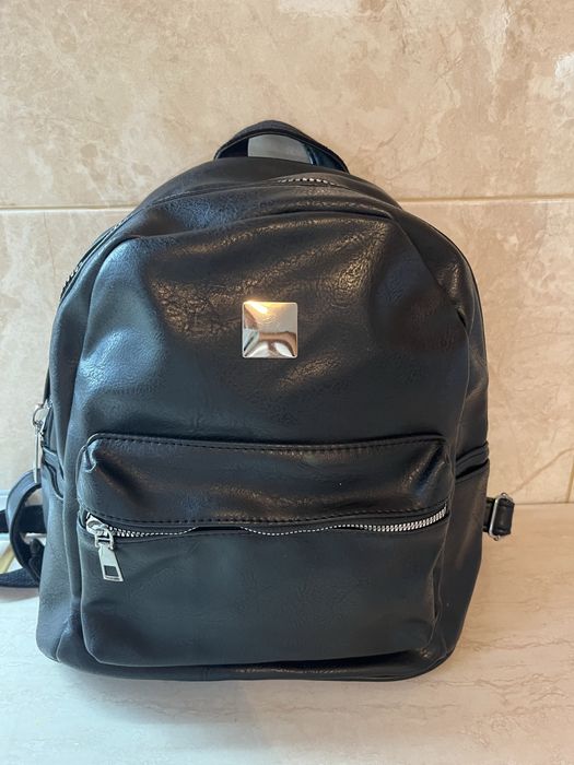 Дамска черна чанта