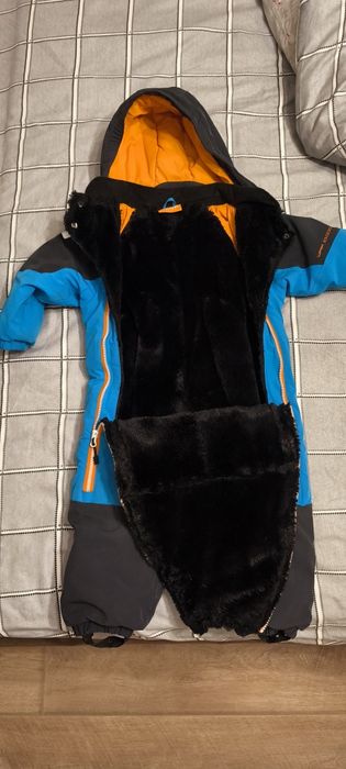 Продам детский зимний комбинезон