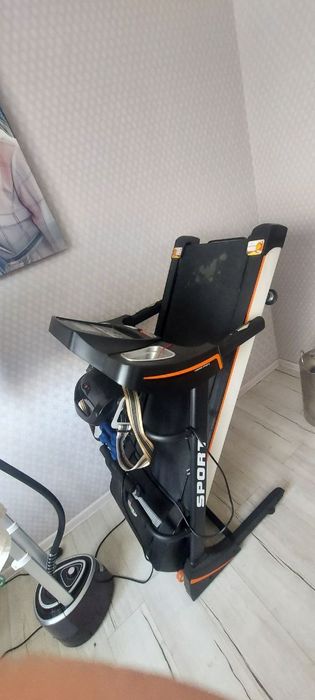 Продам беговую дорожку