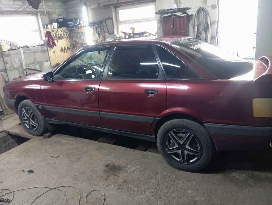 Продам Ауди 80 .