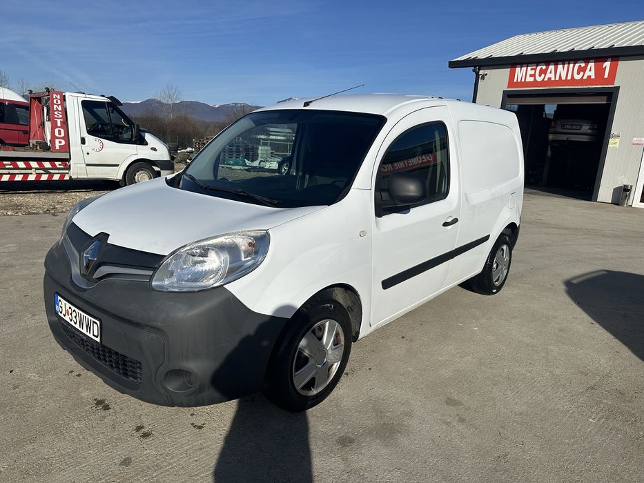 Vind Renault kangoo 2017 stare foarte buna