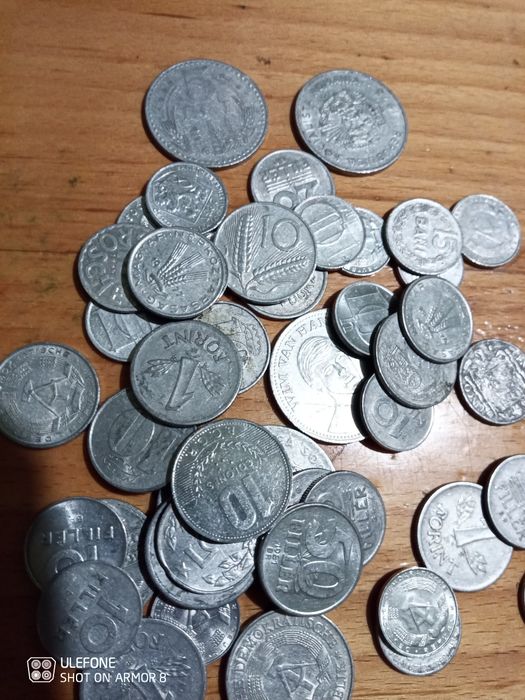 Продават се доста монети