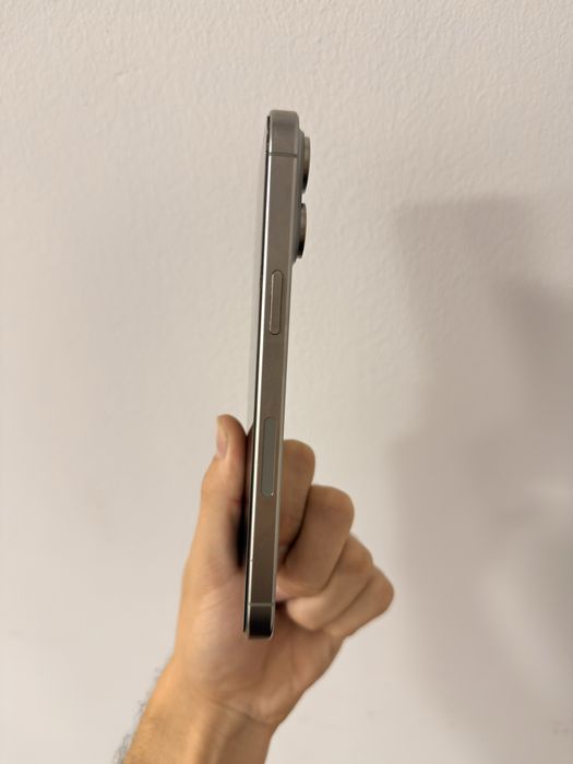 iPhone 15 Pro Max Natural Titanium